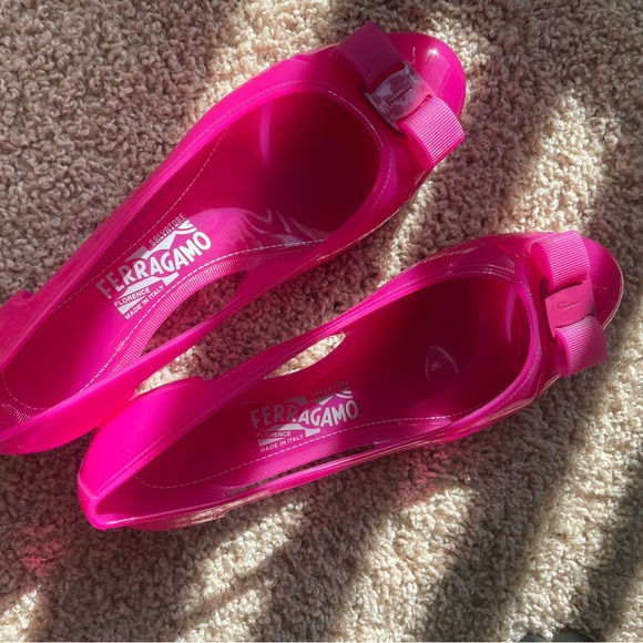 Salvatore Ferragamo Pink Jelly Ballerina shoes 9 - Picture 5 of 10